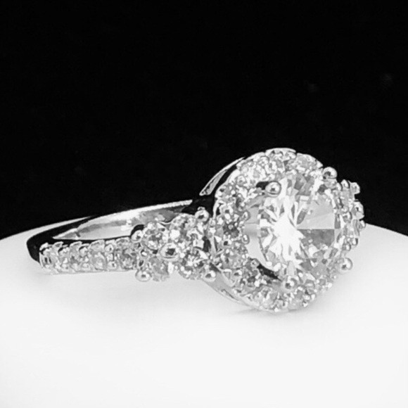 Wonderful Wedding Ring - Picture 5 of 7